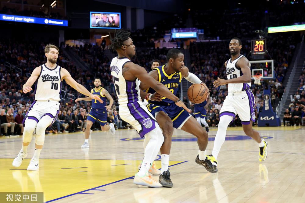 略显凌乱的 略显凌乱的